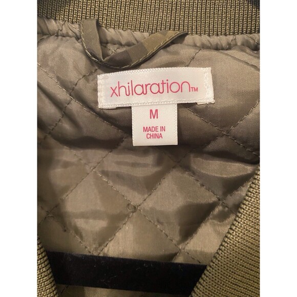 Xhilaration women’s/junior bomber Camo jacket Size Medium - Picture 2 of 6
